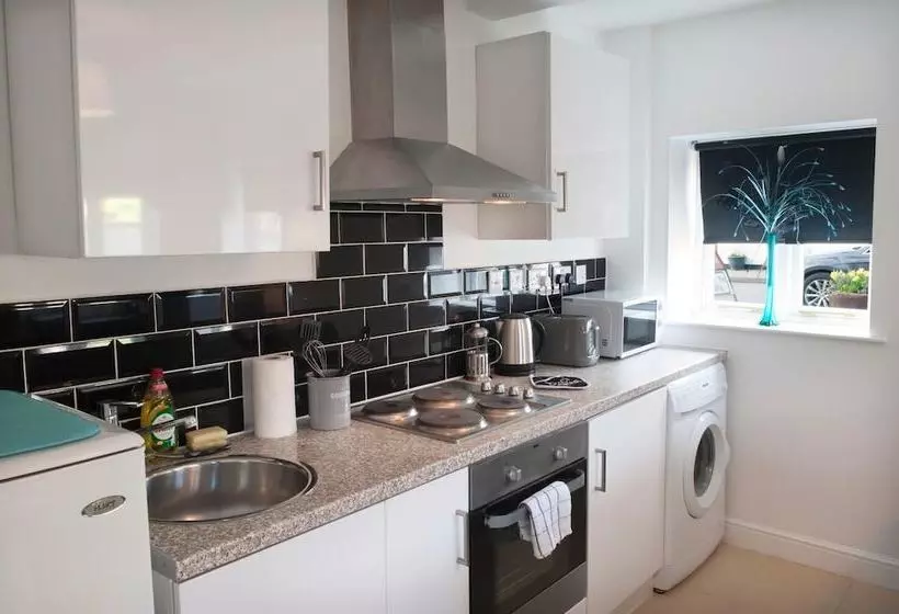 Theoc Cottage In Historic Tewkesbury