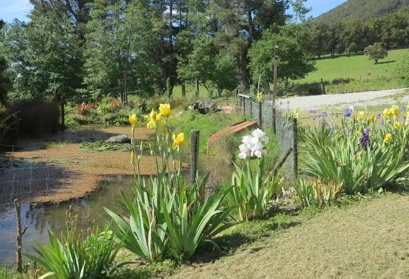 Tophouse Mountain View Cottages