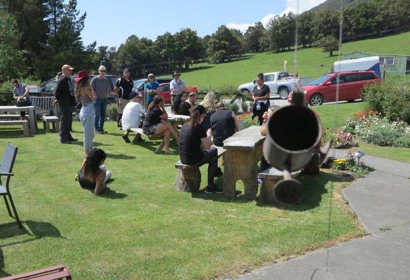 Tophouse Mountain View Cottages