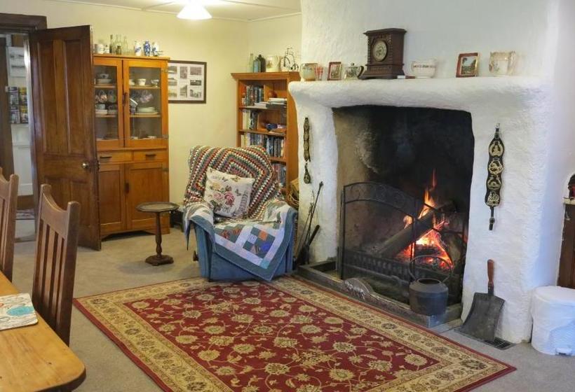 Tophouse Mountain View Cottages