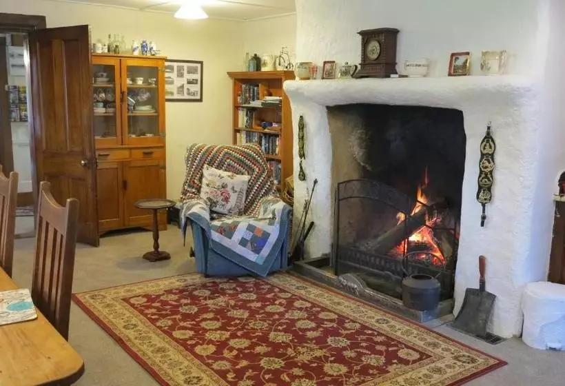 Tophouse Mountain View Cottages