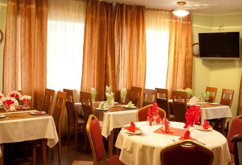 酒店 Aleksandrovsky Park