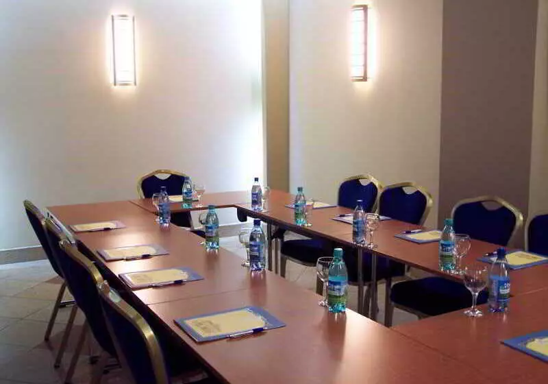 酒店 Astoria City Center