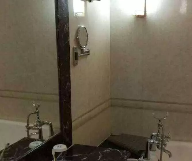 Hotelli The Royal Palace