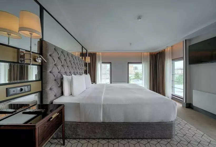 Chekhoff Hotel Moscow Curio Collection By Hilton