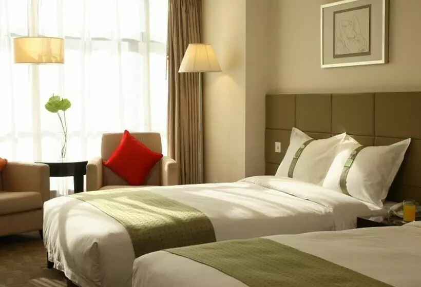 Hotel Holiday Inn Central Plaza