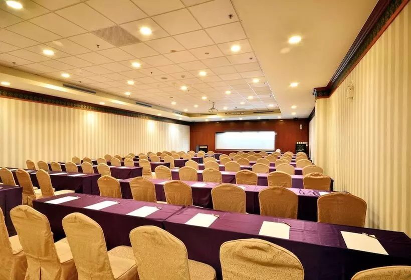 هتل Howard Beach Resort Kenting