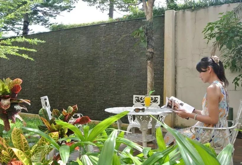 هتل Howard Beach Resort Kenting