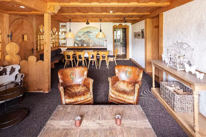 Otel Jungfrau Lodge, Swiss Mountain