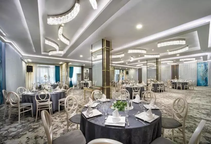 The Wings Hotels Neva Palas