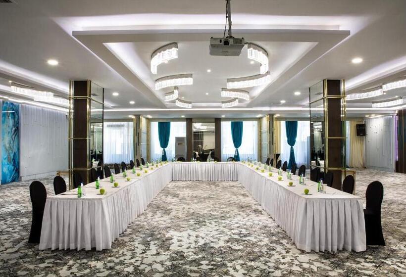 The Wings Hotels Neva Palas