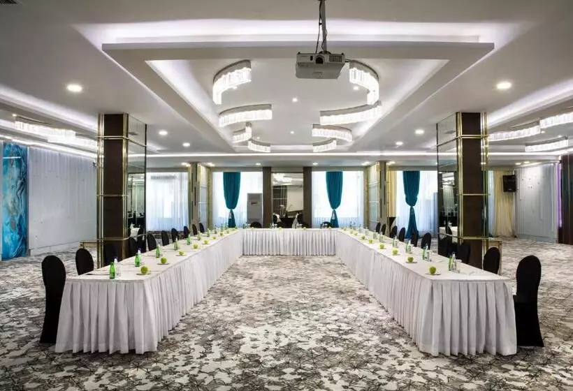 The Wings Hotels Neva Palas