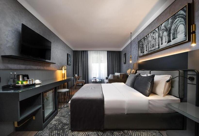 The Wings Hotels Neva Palas