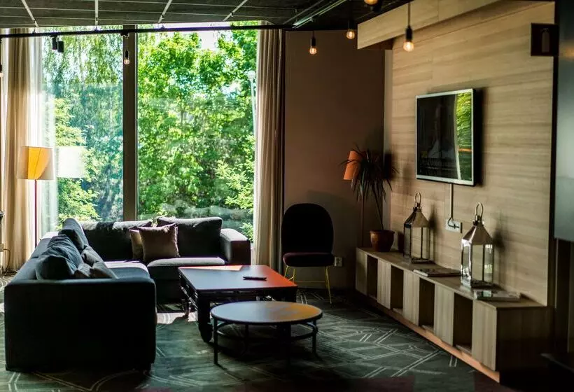 ホテル Scandic Upplands Väsby