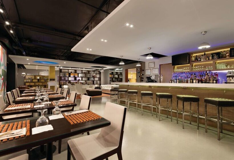 هتل Tryp By Wyndham Isla Verde