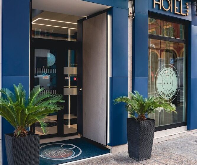 هتل Univers