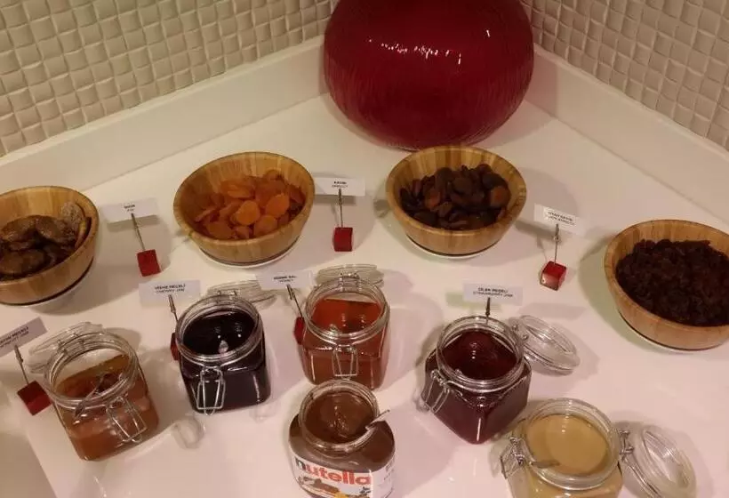 בית מלון כפרי Warwick Ankara