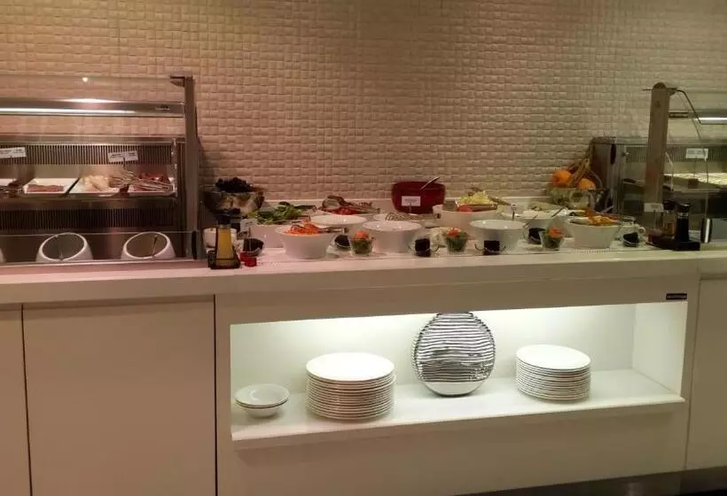 בית מלון כפרי Warwick Ankara