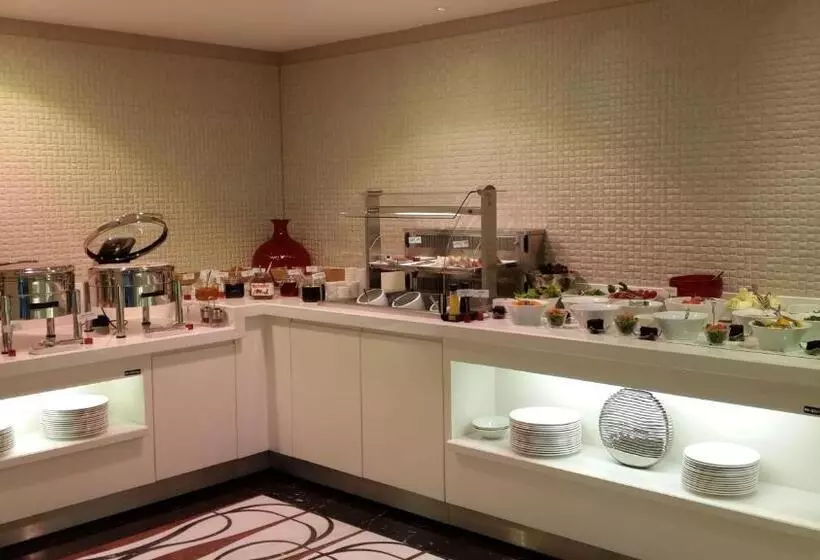 בית מלון כפרי Warwick Ankara