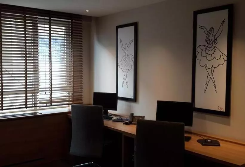 בית מלון כפרי Warwick Ankara