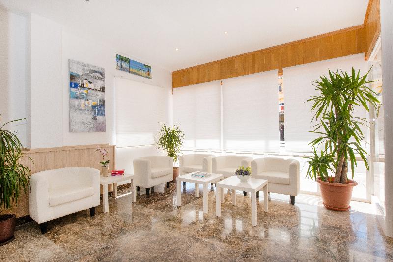 Apartamentos Cala Blanco