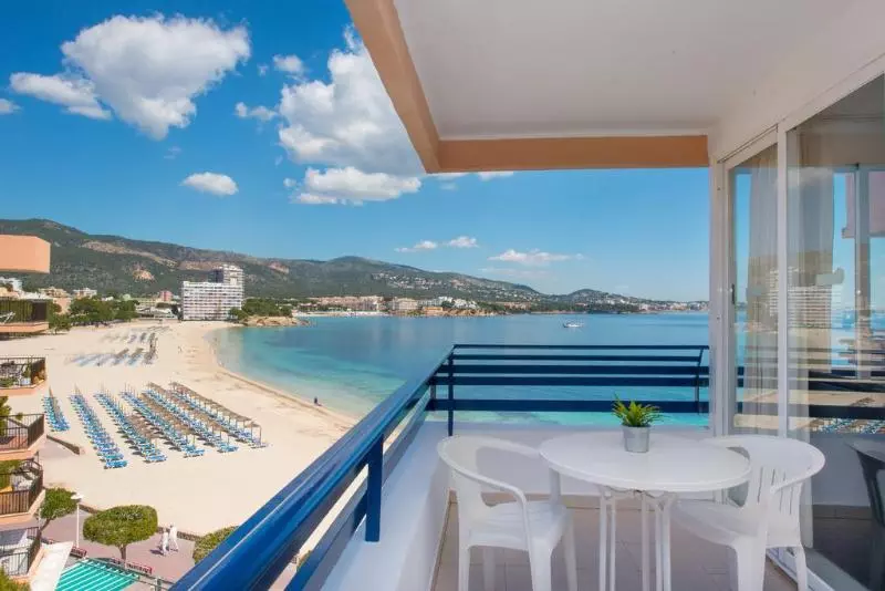 Apartamentos Cala Blanco