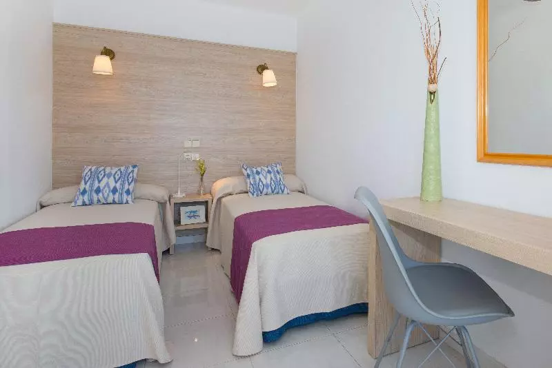 Apartamentos Cala Blanco
