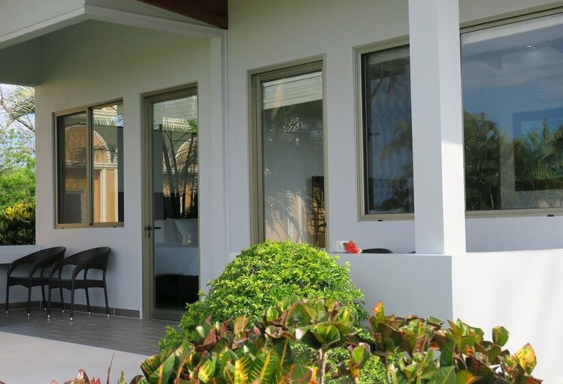 هتل Carver Suites