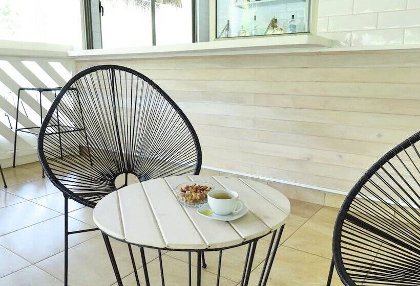 هتل Carver Suites