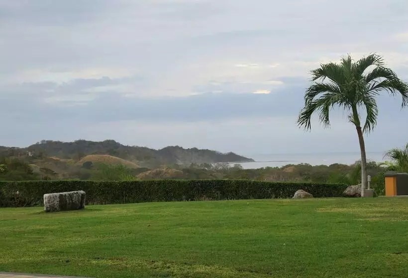 Hotelli Carver Suites