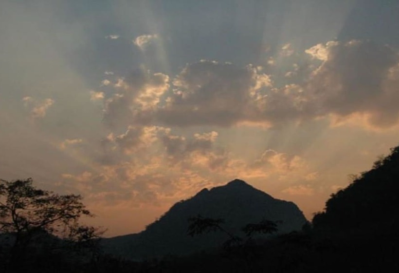 בית מלון כפרי Nong Kiau Riverside