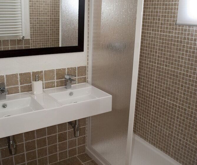 Отель Residencial Massana