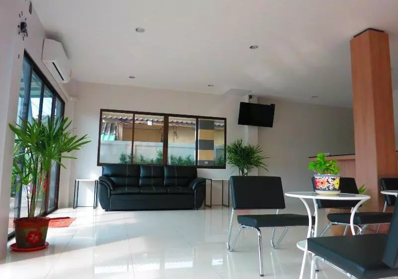 ホテル Winrisa Place