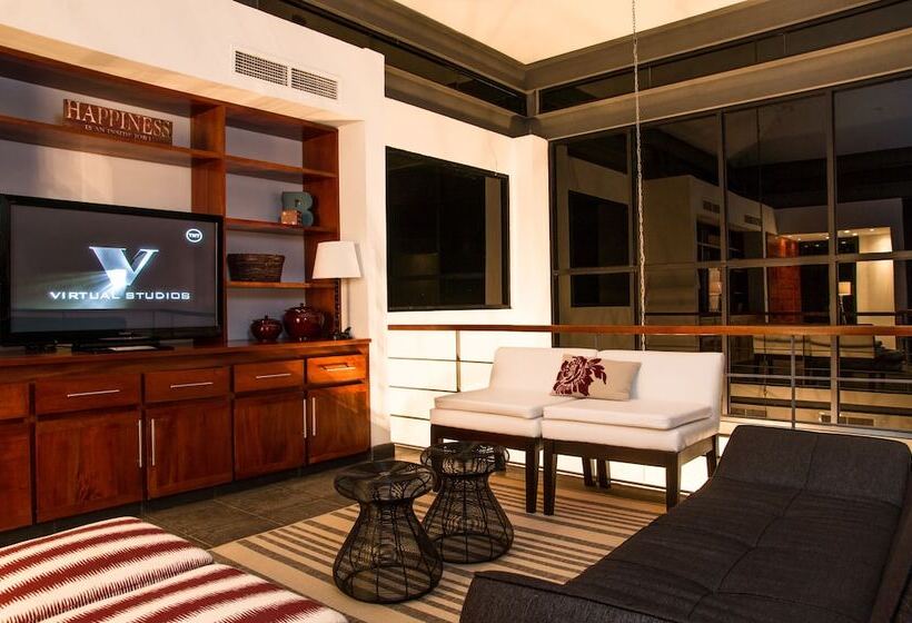 بنسيون Casa Cielo