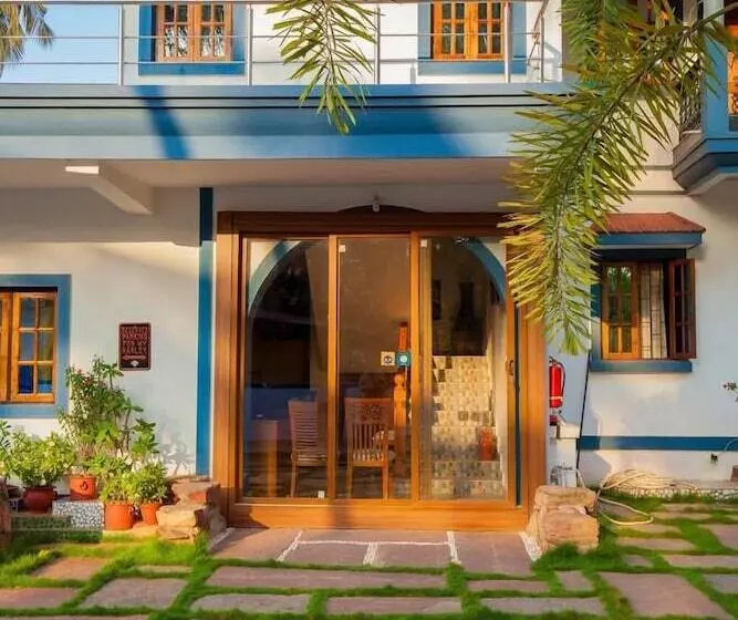 Majatalo Mistral Holidays