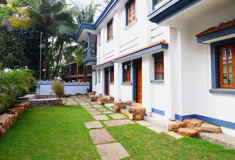 פנסיון Mistral Holidays