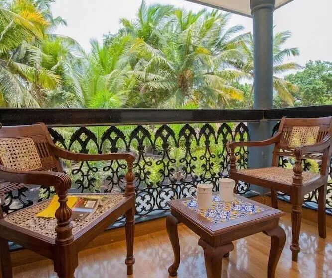 Majatalo Mistral Holidays