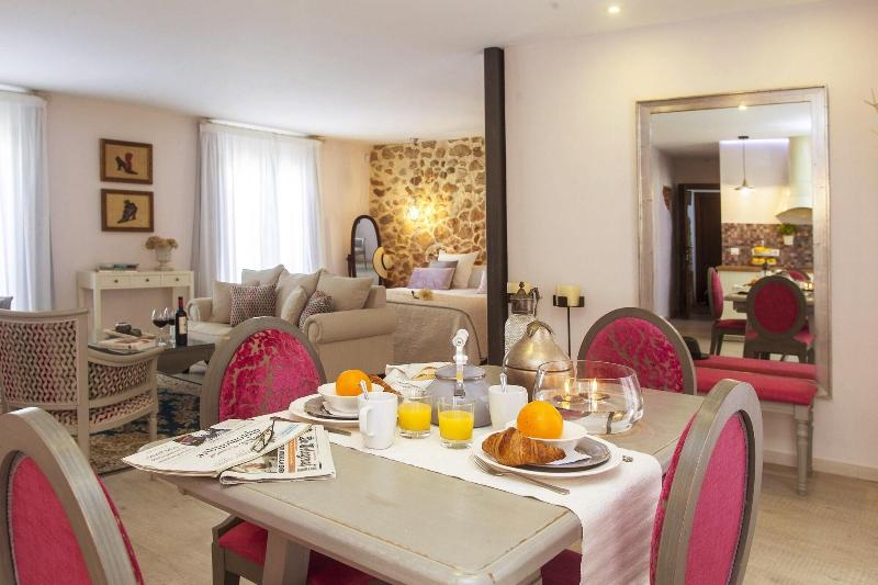 Пансион Total Marbella Suites Noise Isolation