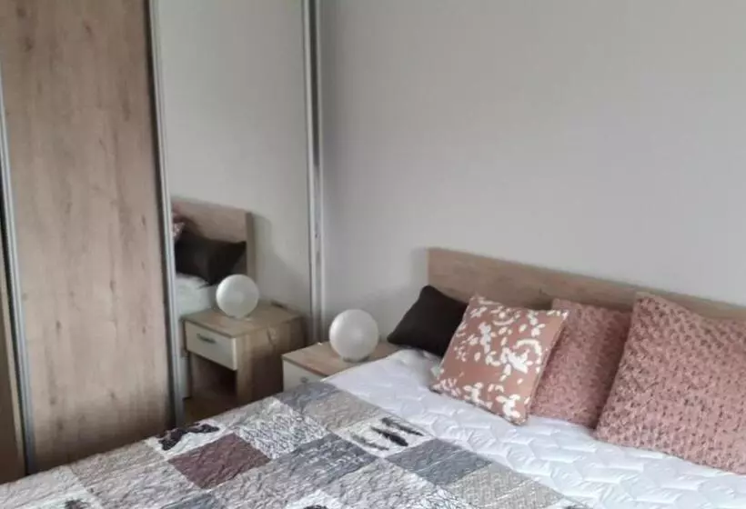 Apartman Nana Svetogorska 19 ,stan 17