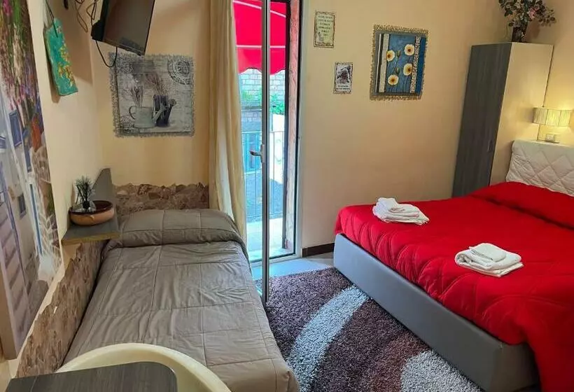 تختخواب و صبحانه Blue Hive