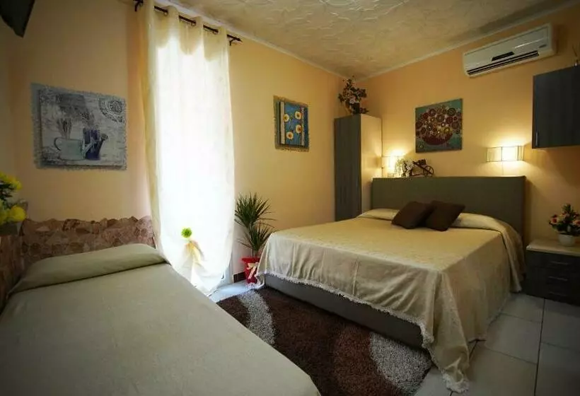 تختخواب و صبحانه Blue Hive