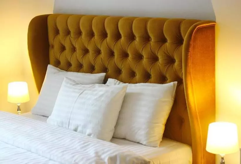 Opera Center Hotel & Apartments