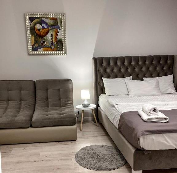 Opera Center Hotel & Apartments