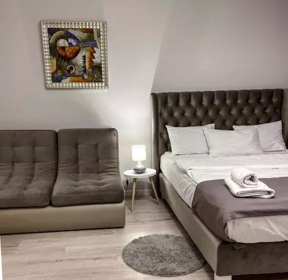 Opera Center Hotel & Apartments