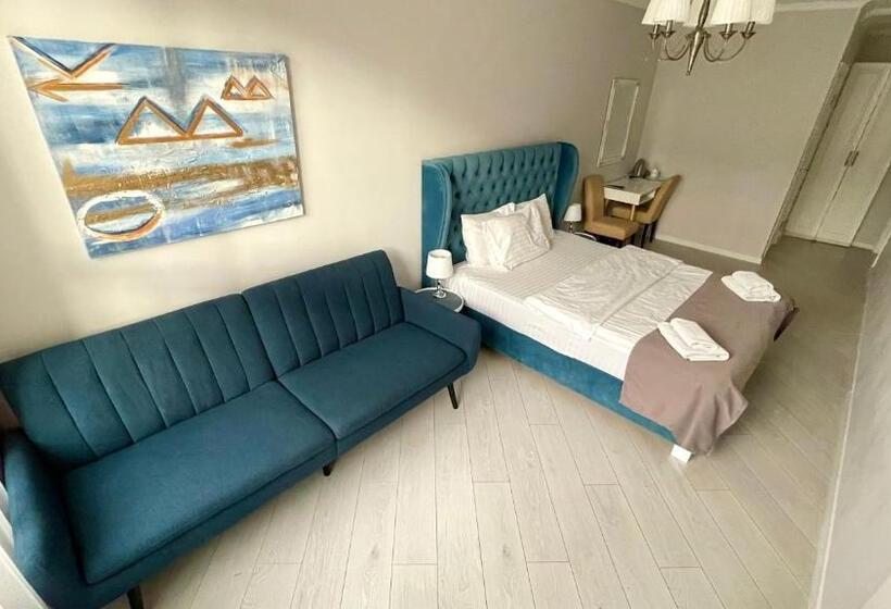 Opera Center Hotel & Apartments