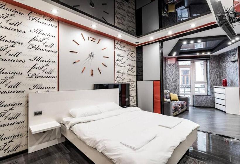 Opera Center Hotel & Apartments