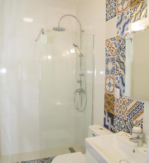 بنسيون Cosbuc Residence & Villa