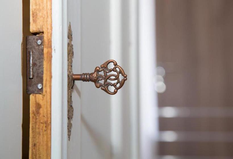 بنسيون Cosbuc Residence & Villa