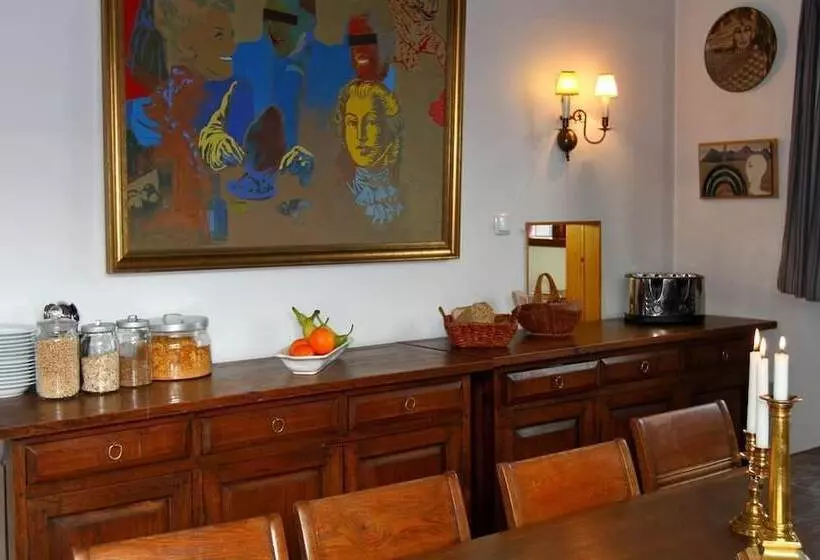 پانسیون Eric The Red Guesthouse