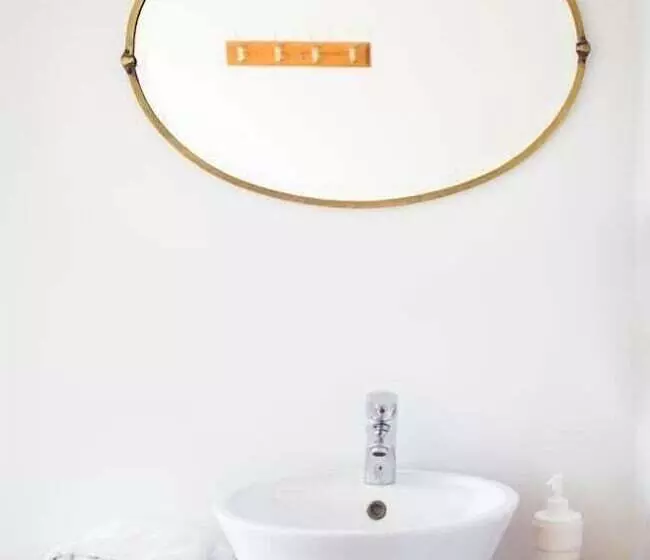 پانسیون Eric The Red Guesthouse